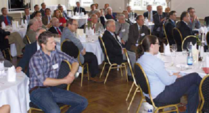 Mehr als 80 Zuhörer verfolgten den spannenden Vortrag im Stederdorfer Hotel Schönau.